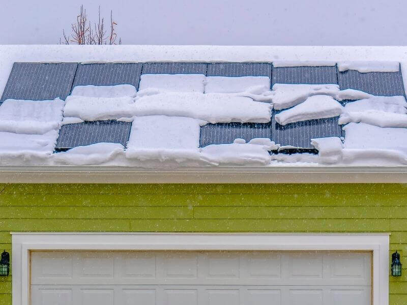 Dealing with Snow on Solar Panels: What You Need to Know